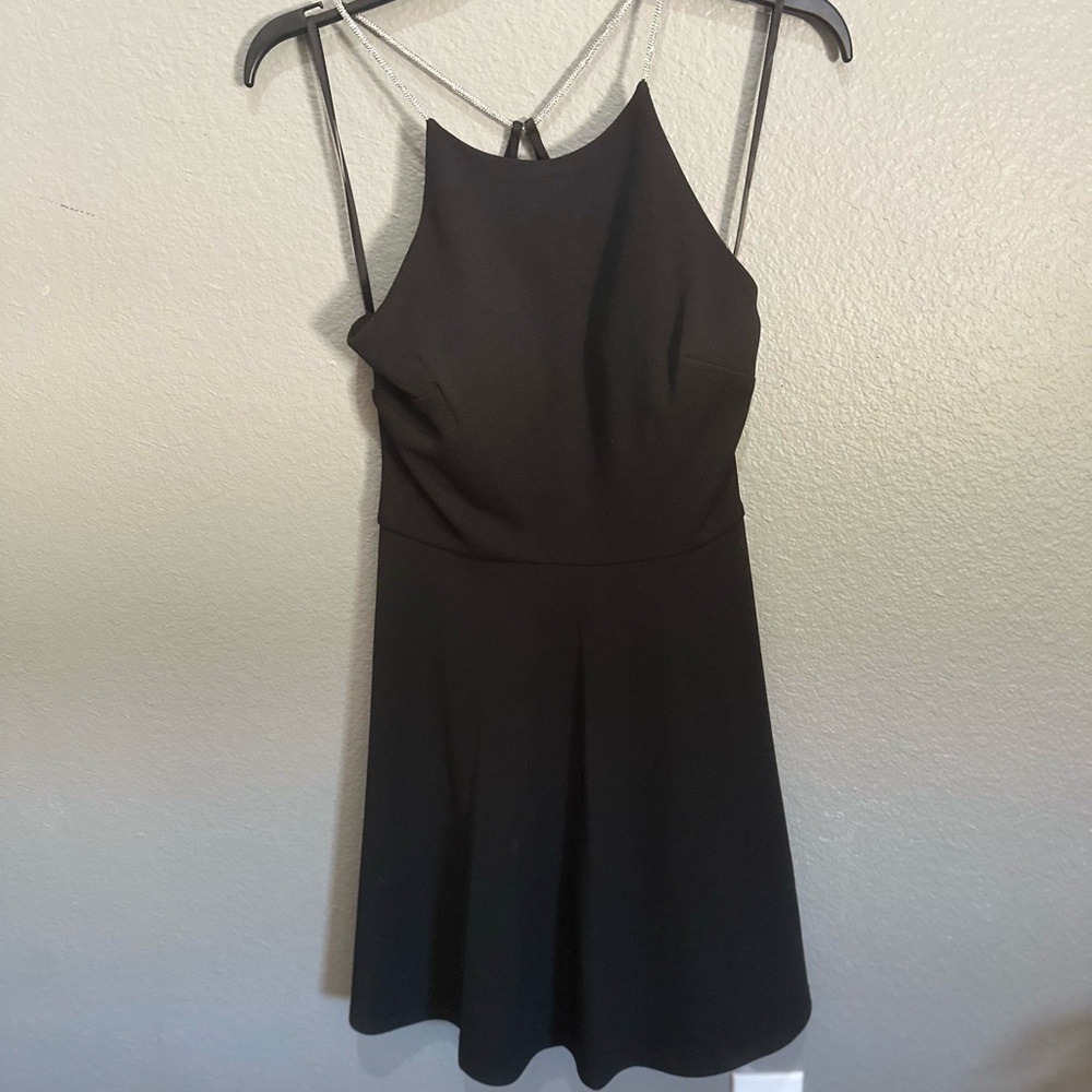 Elegant Black Sleeveless Dress